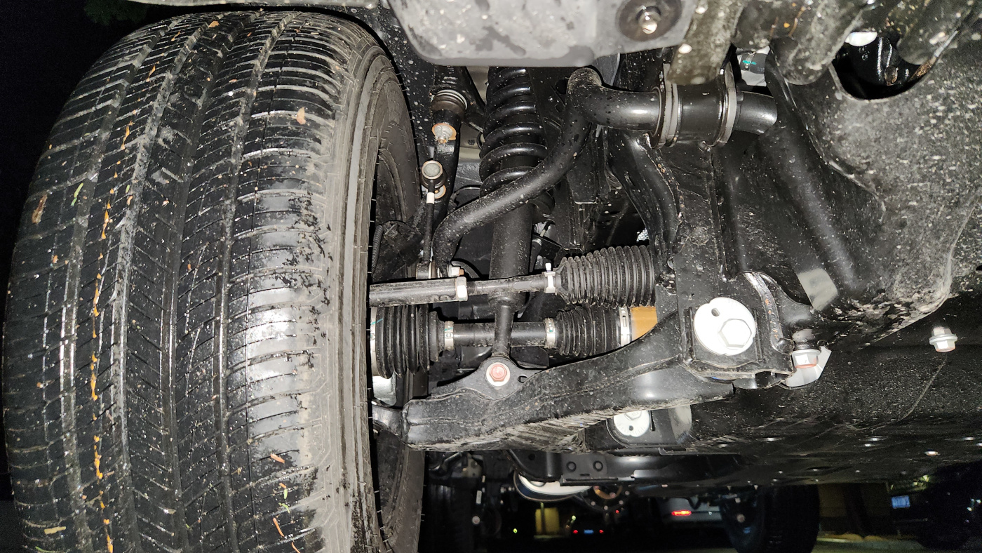 Tank 300 Front Susp_R_Reg Spec.jpg